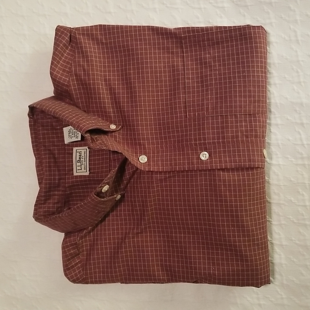 L.L. Bean Men's Wrinkle Resistant Short Sleeve Button Down Shirt 100% Cotton